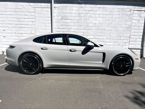 Certified 2023 Porsche Panamera 4 Platinum Edition AWD/4WD image 6