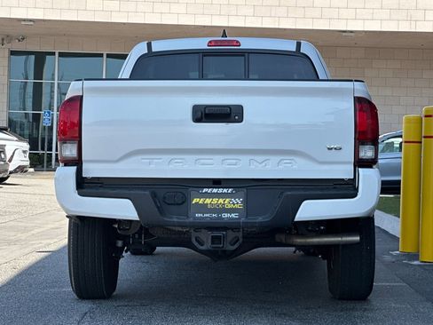 Used 2023 Toyota Tacoma SR image 5