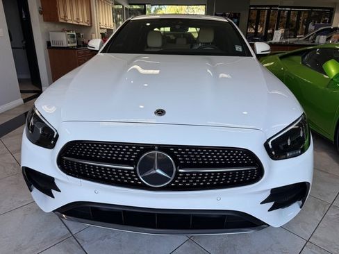 Used 2022 Mercedes-Benz E 350 Sedan image 2