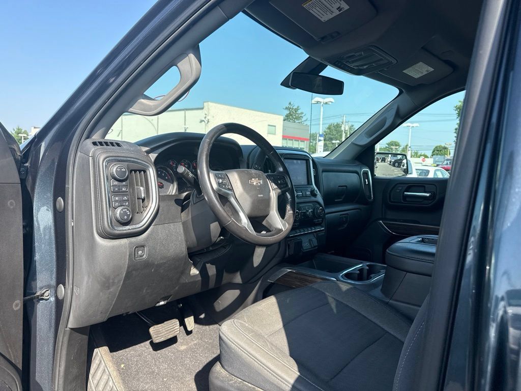 Used 2020 Chevrolet Silverado 1500 RST AWD/4WD image 6