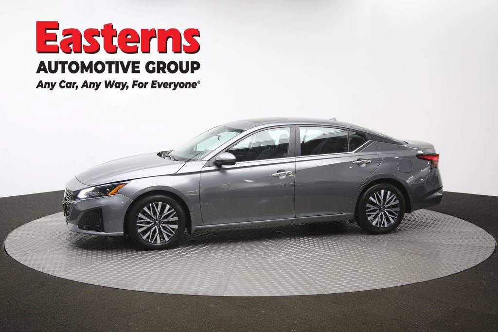 Used 2023 Nissan Altima 2.5 SV w/ SV Premium Package FWD image 59