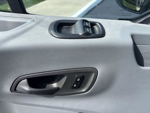 Used 2016 Ford Transit 150 130 Medium Roof RWD image 15