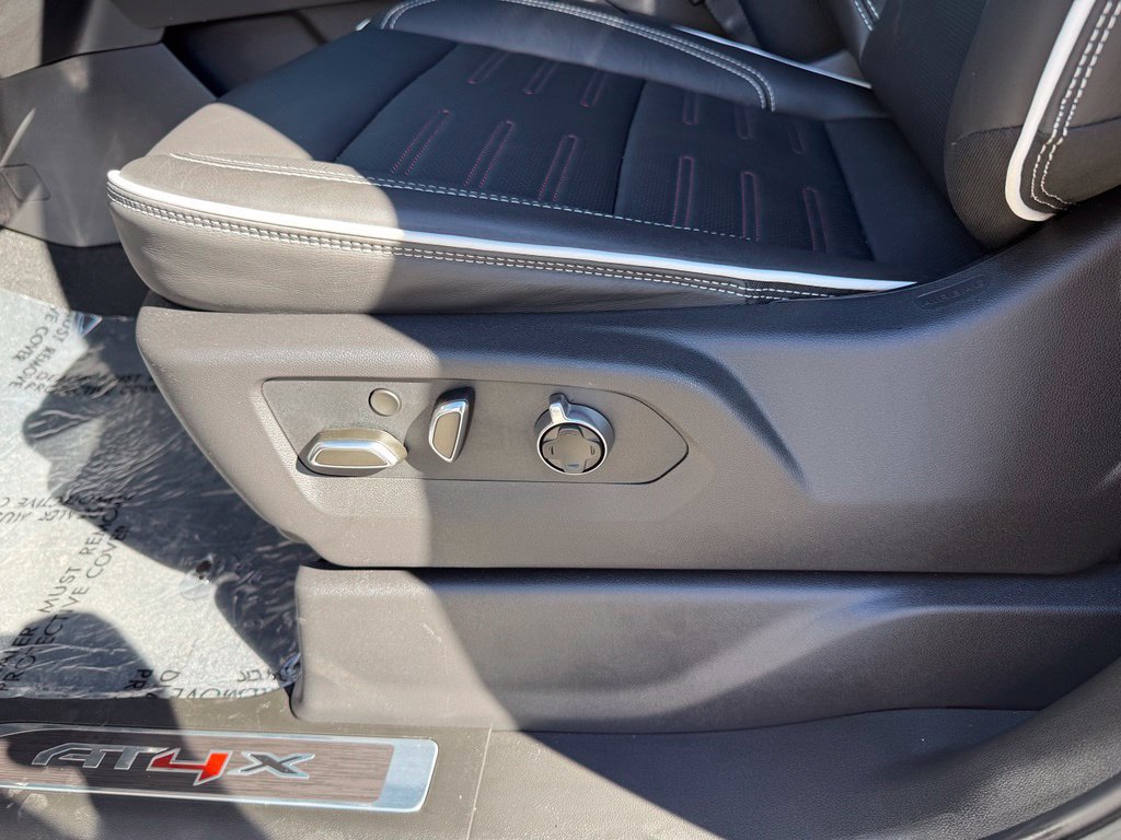 Used 2026 GMC Sierra 1500 AT4X w/ LPO, Black Badging Package AWD/4WD image 8
