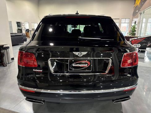 Used 2017 Bentley Bentayga image 5