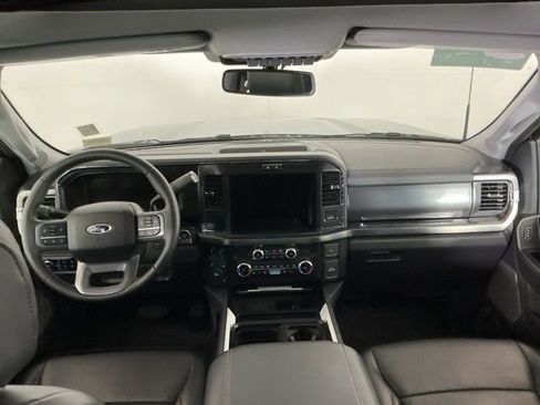 Used 2025 Ford F450 Lariat w/ FX4 Off-Road Package AWD/4WD image 27