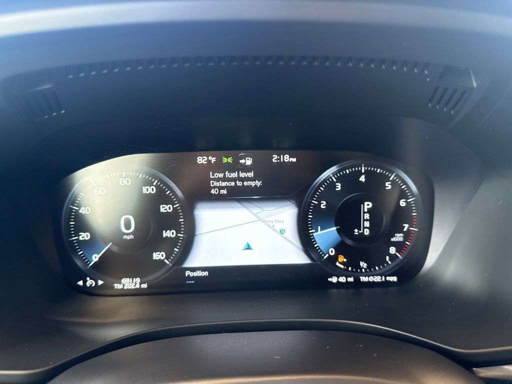 Used 2019 Volvo XC60 T5 Momentum w/ Multimedia Package AWD/4WD image 20