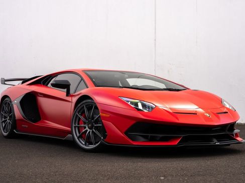 Used 2019 Lamborghini Aventador SVJ image 13