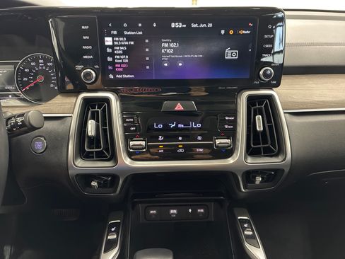 Certified 2023 Kia Sorento X-Line EX AWD/4WD image 22