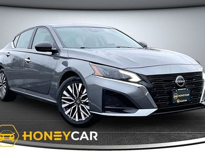 Used 2024 Nissan Altima 2.5 SV