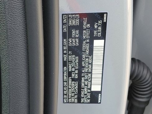 Used 2023 Volvo XC40 Recharge Plus w/ Protection Package Premier image 14