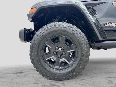 Used 2022 Jeep Gladiator Mojave w/ LED Lighting Group AWD/4WD image 17