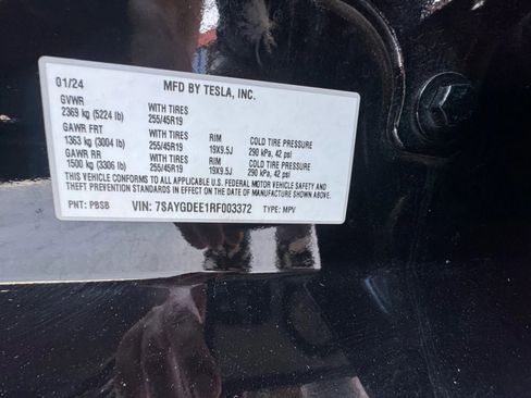 Used 2024 Tesla Model Y Long Range image 41