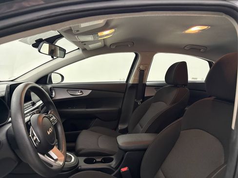 Used 2024 Kia Forte LXS FWD image 31