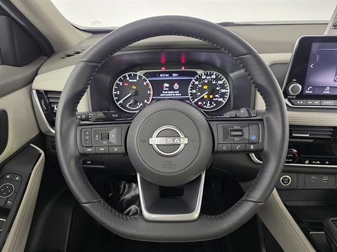 Used 2023 Nissan Rogue SL AWD/4WD image 30