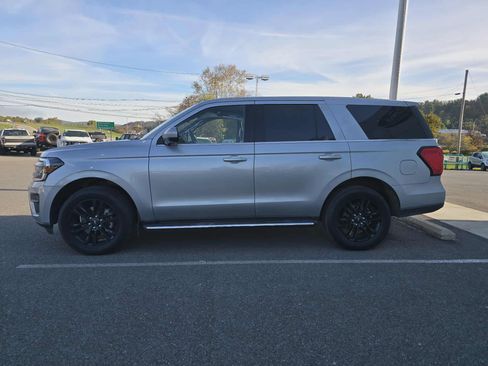 Used 2022 Ford Expedition XLT image 6