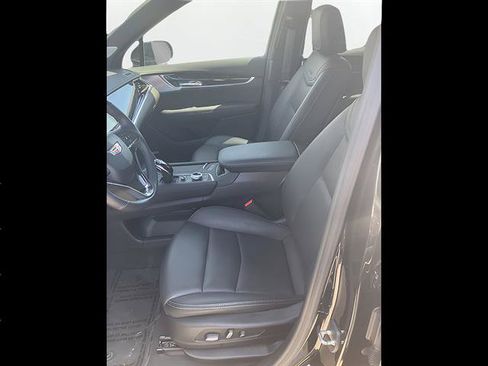 Certified 2024 Cadillac XT6 Premium Luxury w/ Technology Package AWD/4WD image 11