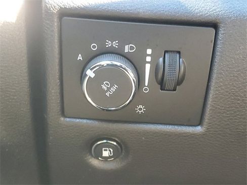 Used 2020 Jeep Grand Cherokee Limited image 20