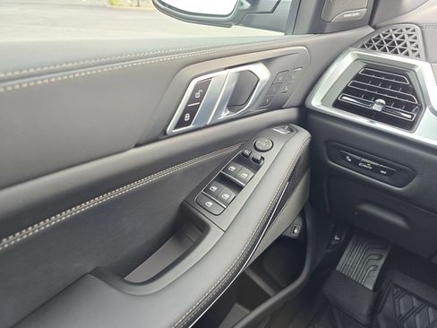 New 2026 BMW X5 xDrive50e image 61