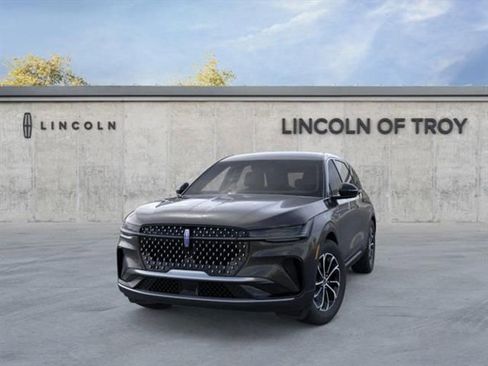 New 2026 Lincoln Nautilus Premier image 2