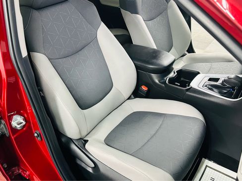 Used 2023 Toyota RAV4 XLE w/ Convenience Package image 24