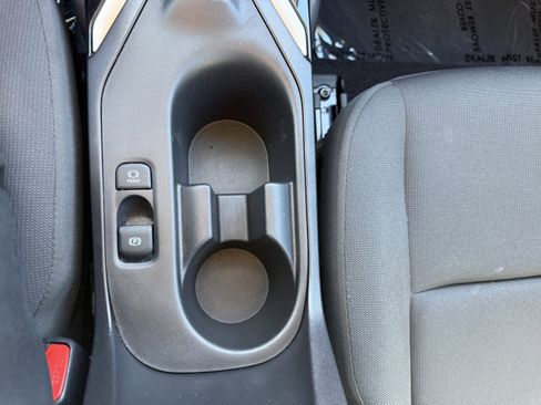 Used 2025 Toyota Corolla LE image 29