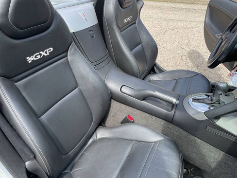Used 2007 Pontiac Solstice GXP w/ Premium Package RWD image 20