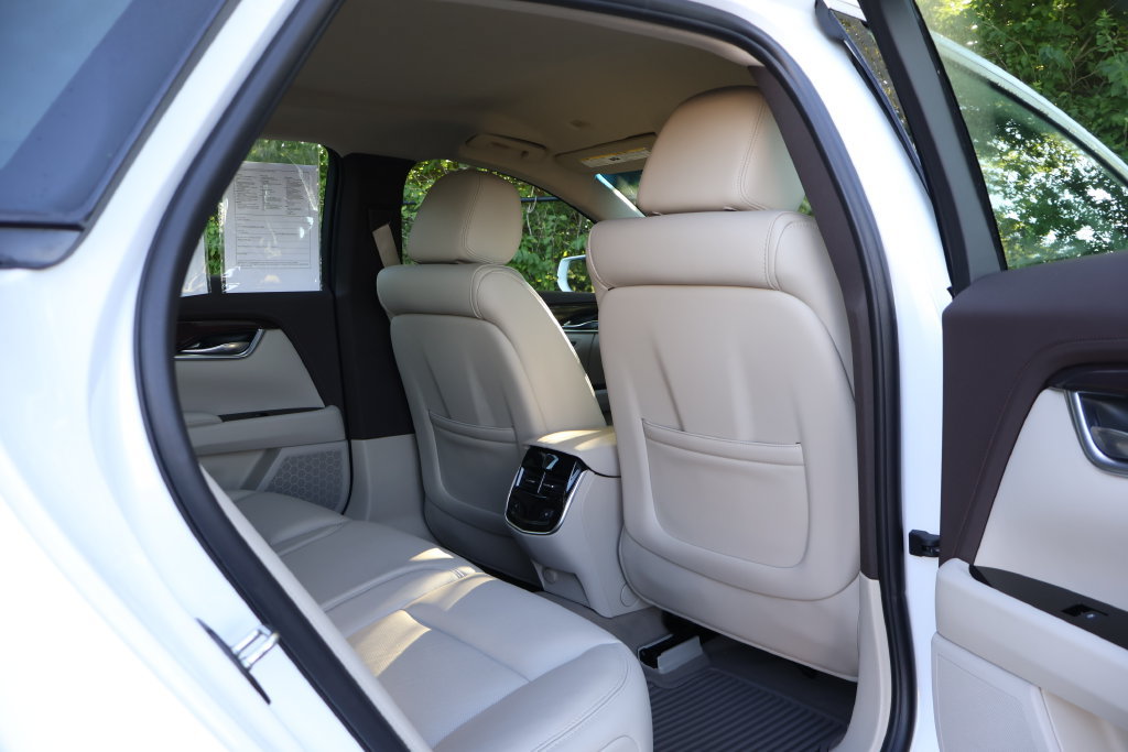 Used 2016 Cadillac XTS Luxury w/ LPO, Protection Package FWD image 49