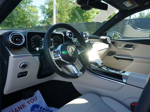 Used 2023 Mercedes-Benz GLC 300 image 10