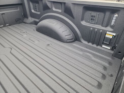 Used 2024 Ford F250 Platinum w/ FX4 Off-Road Package image 8