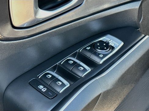 Used 2022 Kia Sorento S FWD image 10