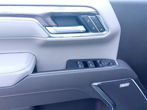 New 2026 Chevrolet Silverado 1500 LTZ w/ Z71 Off-Road Package image 11