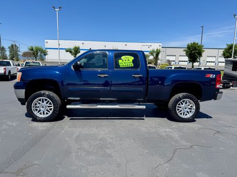 Used 2012 GMC Sierra 2500 SLE w/ SLE Preferred Package AWD/4WD image 7