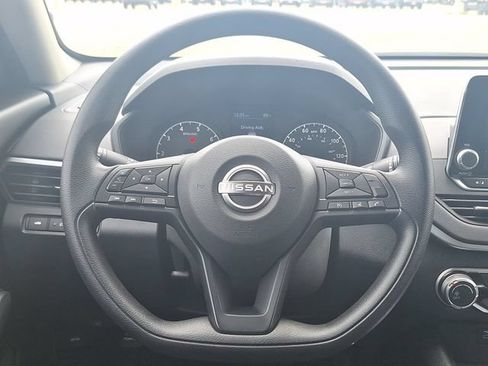 Certified 2025 Nissan Altima 2.5 S FWD image 16