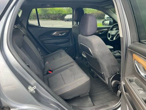 Used 2018 GMC Terrain SLE w/ Driver Convenience Package FWD image 11