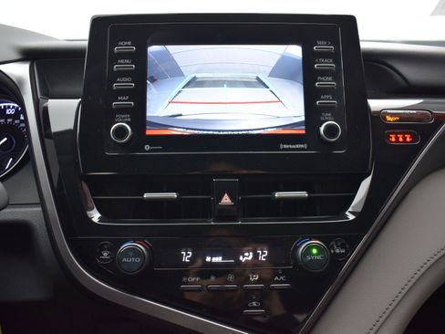 Used 2023 Toyota Camry SE image 15
