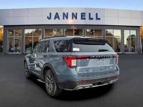 New 2026 Ford Explorer Active w/ Active Comfort Package AWD/4WD image 4