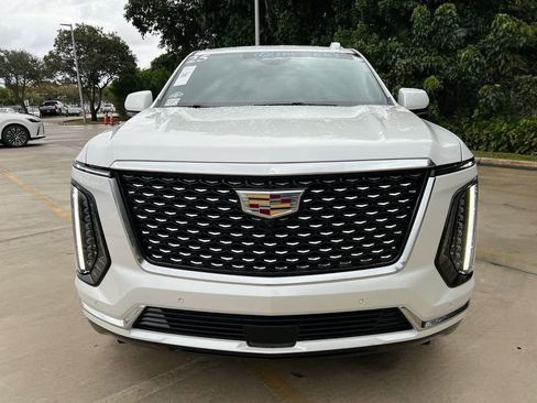 Used 2025 Cadillac Escalade Premium Luxury w/ Touring Package image 2