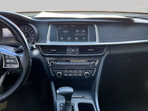 Used 2020 Kia Optima S FWD image 6
