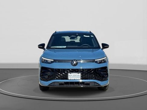 New 2026 Volkswagen Tiguan SE R-Line image 2