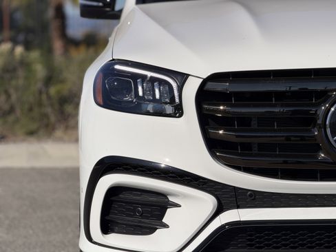 New 2026 Mercedes-Benz GLS 450 4MATIC image 7