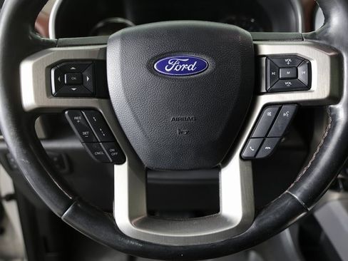 Used 2019 Ford F150 Platinum w/ Equipment Group 701A Luxury image 17