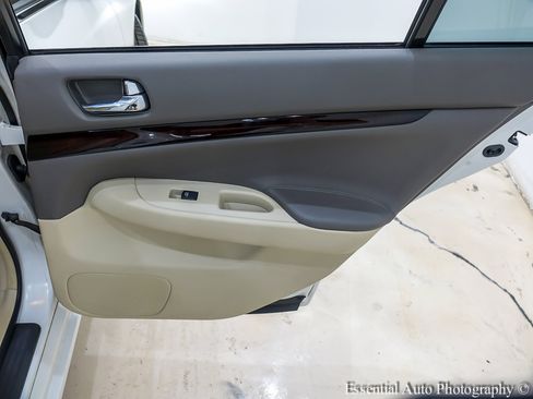 Used 2011 INFINITI G37 x Sedan w/ Premium Pkg image 29