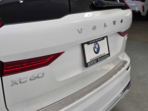 Used 2023 Volvo XC60 T8 Ultimate w/ Climate Package image 7