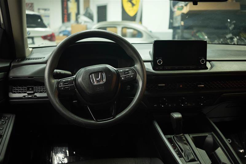 Used 2025 Honda Accord SE image 18