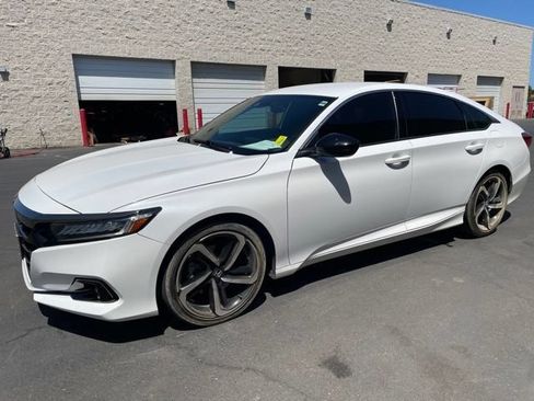 Used 2022 Honda Accord Sport image 4