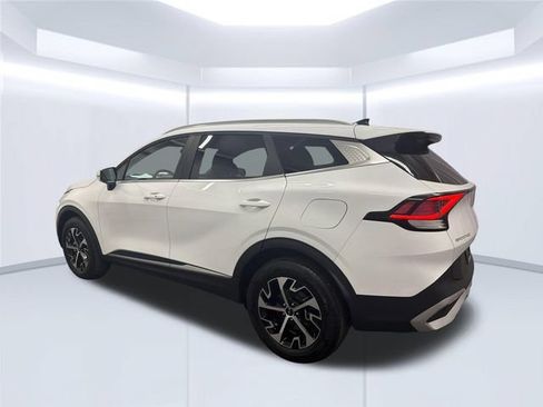 Certified 2024 Kia Sportage EX AWD/4WD image 4