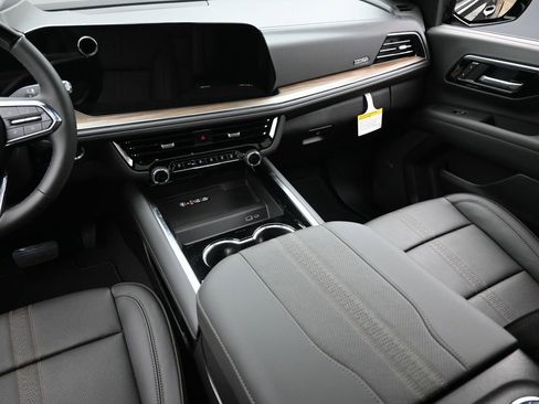 New 2026 Chevrolet Tahoe High Country image 18