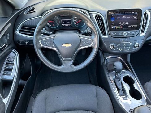 Used 2023 Chevrolet Malibu LT image 14