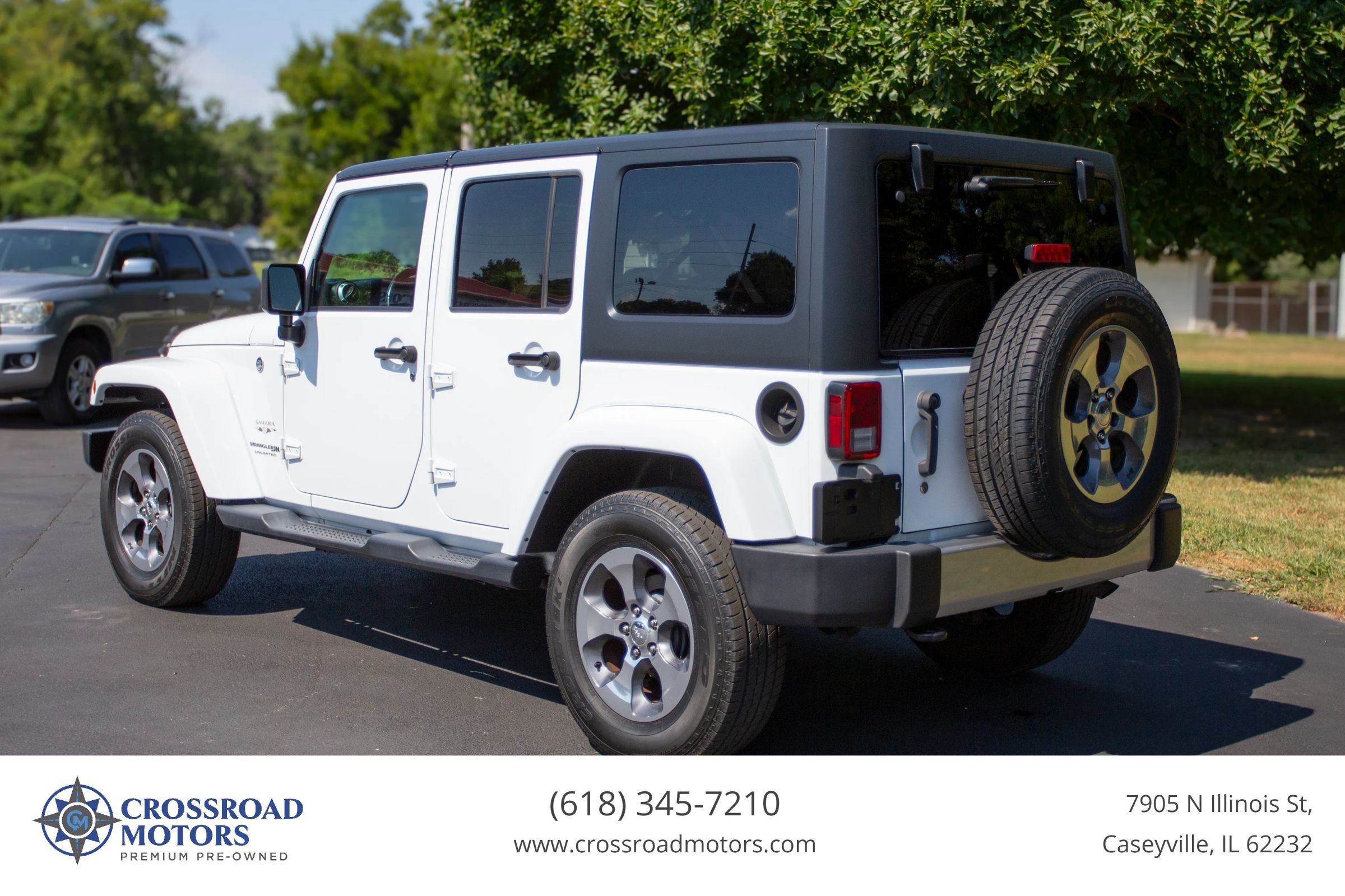 Used 2018 Jeep Wrangler Unlimited Sahara w/ Connectivity Group AWD/4WD image 3
