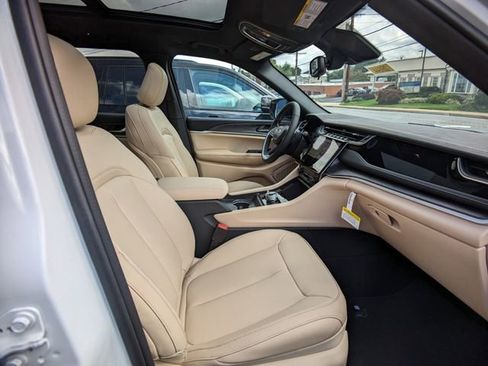 New 2024 Jeep Grand Cherokee Limited 4xe w/ Trailer Tow Package image 7